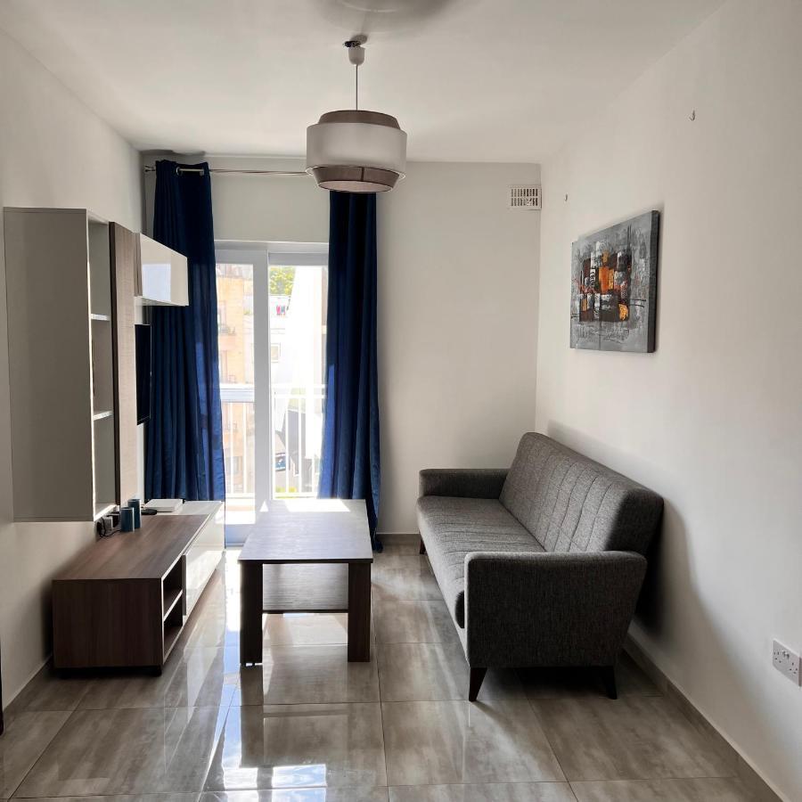F3 Room 2, Private Room Two Single Beds Shared Bathroom Msida Zewnętrze zdjęcie