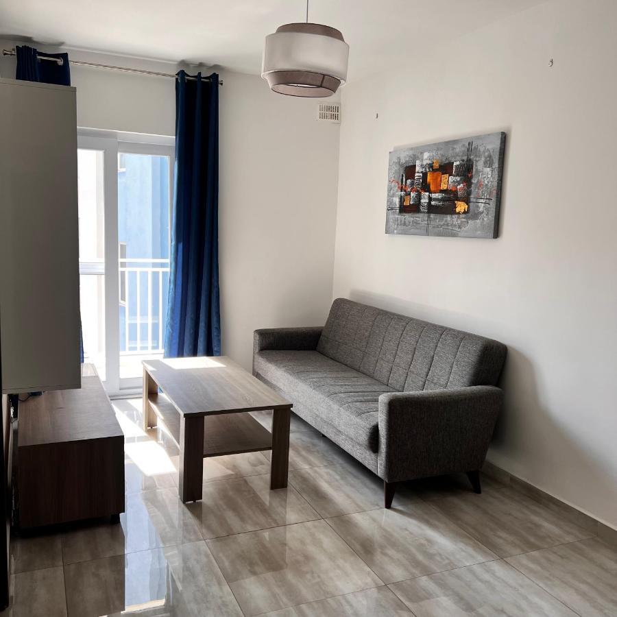 F3 Room 2, Private Room Two Single Beds Shared Bathroom Msida Zewnętrze zdjęcie
