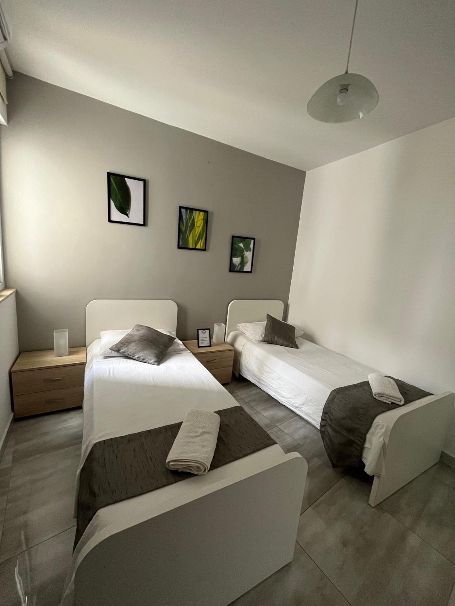 F3 Room 2, Private Room Two Single Beds Shared Bathroom Msida Zewnętrze zdjęcie